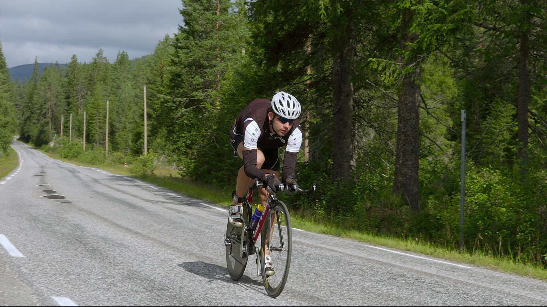 逆境破局：球队背水一战，逆转成功！